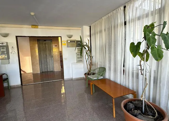 Casa Casey Juncos Ii Apartment