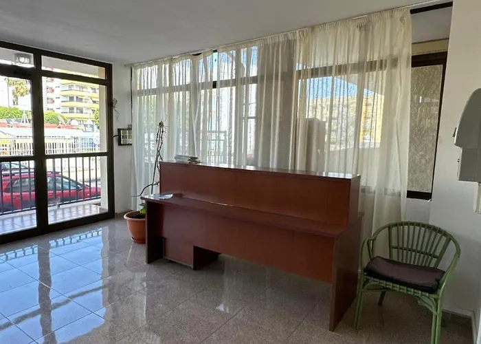 Casa Casey Juncos Ii Apartment